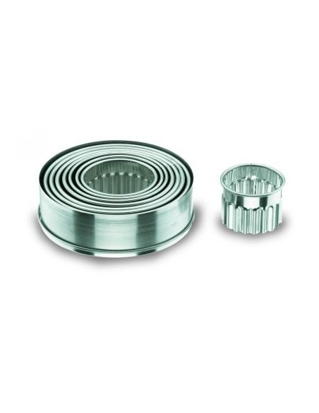 CAJA 9 CORTAPASTAS RDOS. RIZADOS INOX.  LACOR MOD. 68070                                                                        